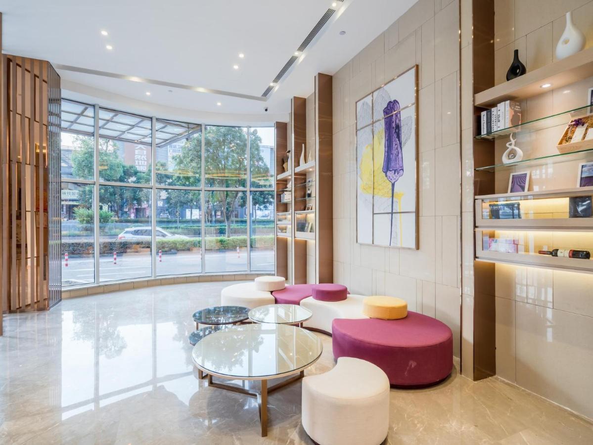 Lavande Hotel Luzhou Wanda Plaza Southwest Commercial City Buitenkant foto