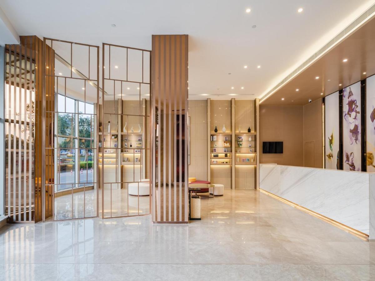 Lavande Hotel Luzhou Wanda Plaza Southwest Commercial City Buitenkant foto