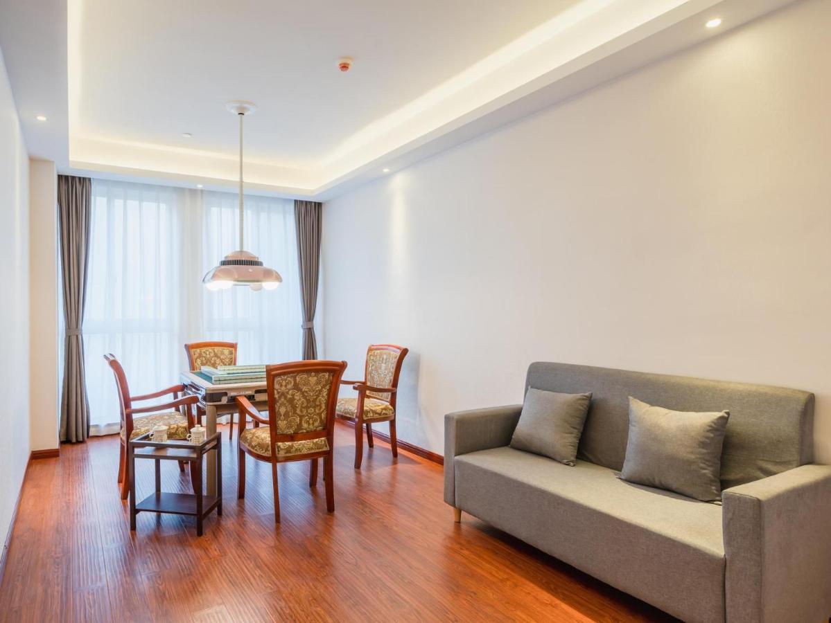 Lavande Hotel Luzhou Wanda Plaza Southwest Commercial City Buitenkant foto