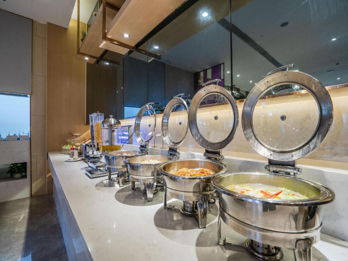 Lavande Hotel Luzhou Wanda Plaza Southwest Commercial City Buitenkant foto