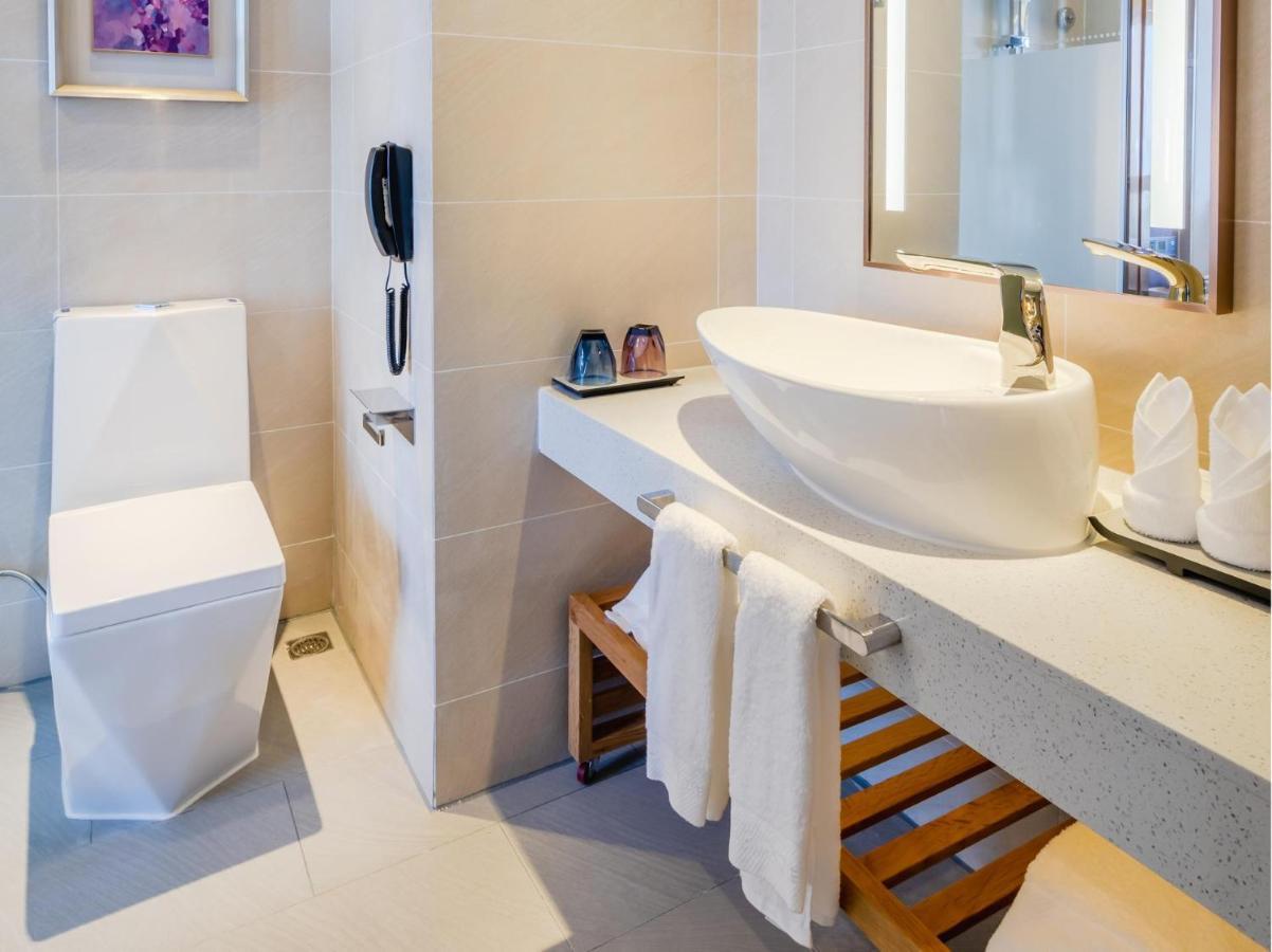 Lavande Hotel Luzhou Wanda Plaza Southwest Commercial City Buitenkant foto