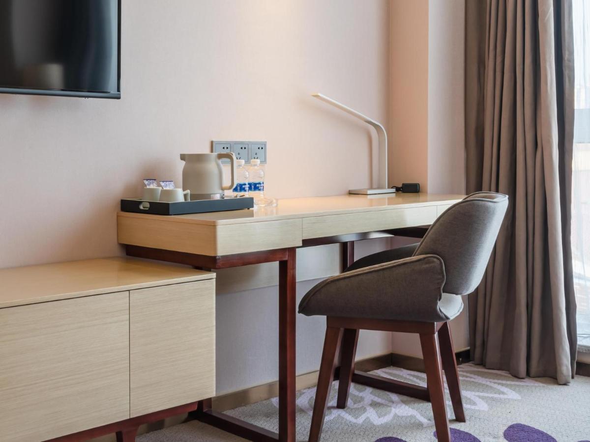 Lavande Hotel Luzhou Wanda Plaza Southwest Commercial City Buitenkant foto