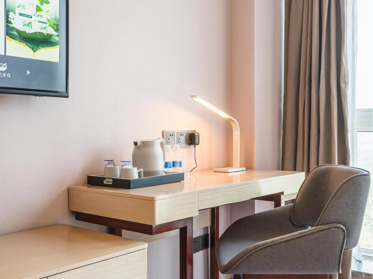 Lavande Hotel Luzhou Wanda Plaza Southwest Commercial City Buitenkant foto