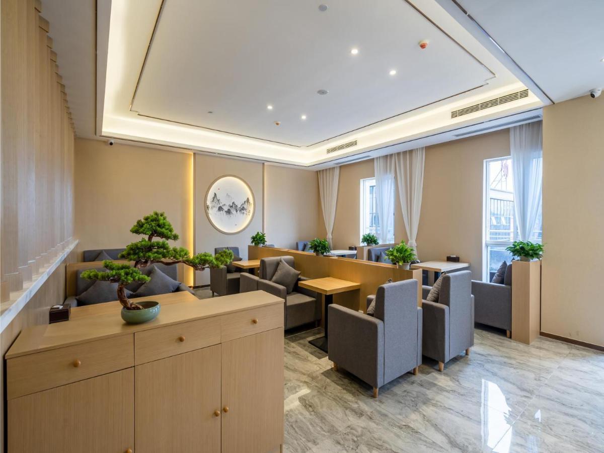 Lavande Hotel Luzhou Wanda Plaza Southwest Commercial City Buitenkant foto